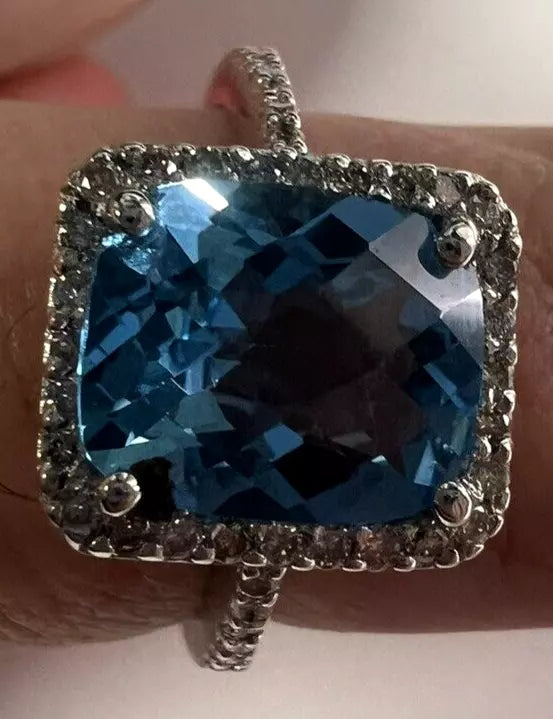 Vintage Estate 14k White Gold Blue Topaz and Diamond Halo Ring Size 10