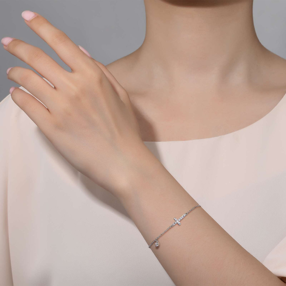 0.44 CTW Adjustable Sideways Cross Bracelet