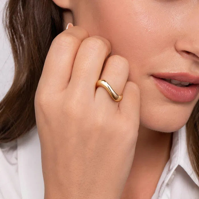 Soraya - 14K Yellow Plain Gold Wave Stackable Ring