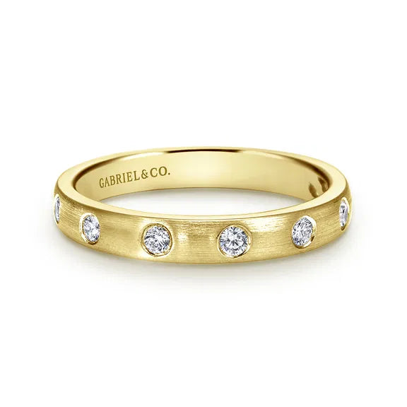 Vitoria - 14k Yellow Gold Burnished Set Round 7 Stone Diamond Anniversary Band - 0.17 ct