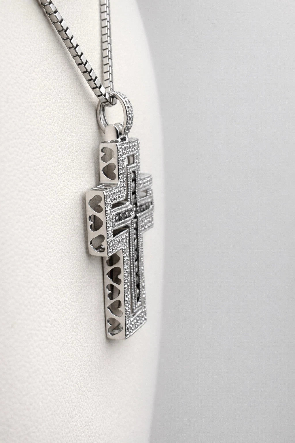 14K White Gold Diamond Sapphire Reversible Cross Pendant Heart Design 22” Chain
