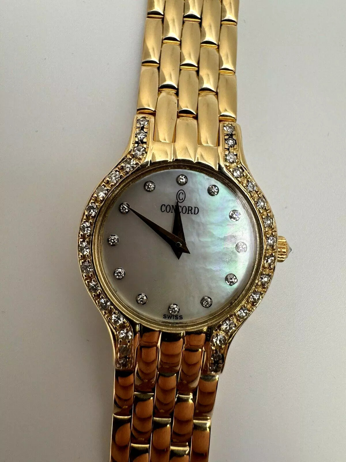 Ladies Concord Les Palais 14k Solid Yellow Gold Watch W/diamond Bezel &amp; MOP Dial