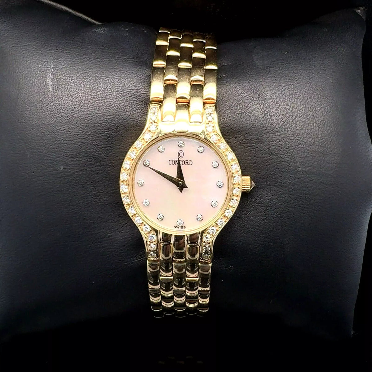 Ladies Concord Les Palais 14k Solid Yellow Gold Watch W/diamond Bezel &amp; MOP Dial
