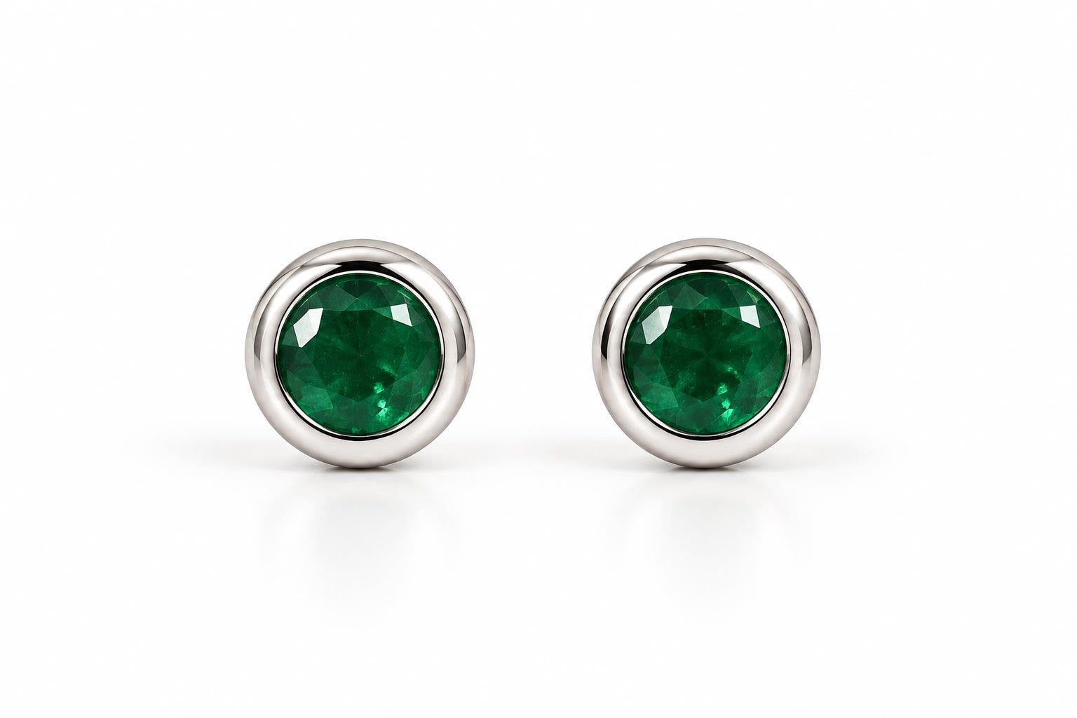 Children Emerald Green Birthstone Stud Earrings – Silver-Tone Bezel Setting