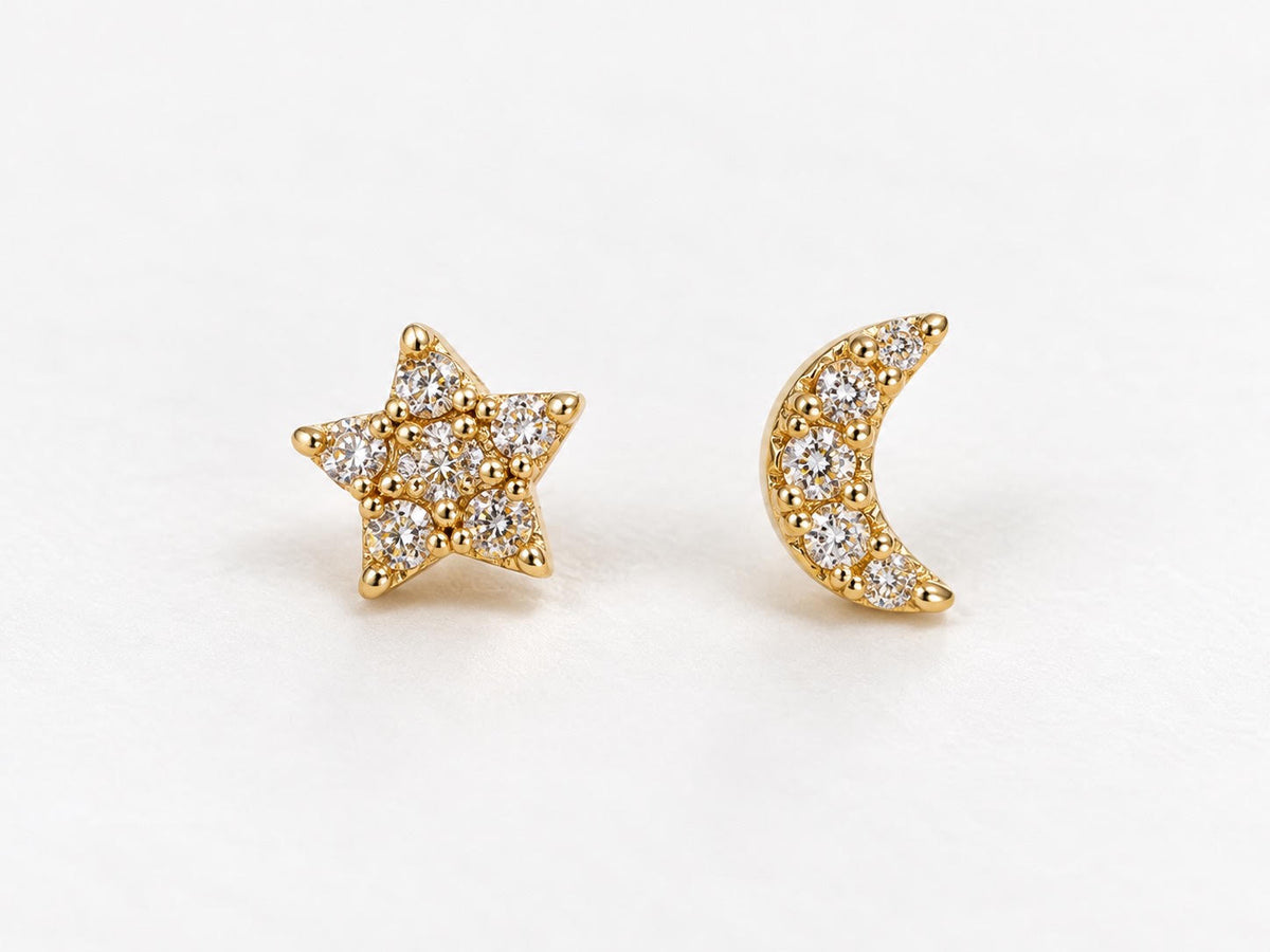 14K Yellow Gold Children Diamond Moon &amp; Star Stud Earrings – 0.11 CTW