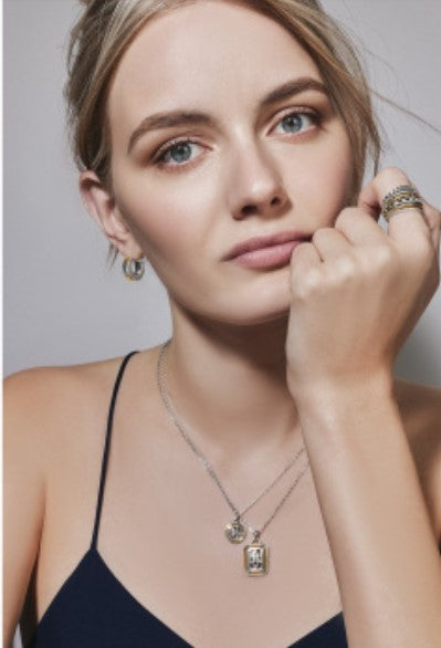 Intrigue Regal Small Hoop Earrings